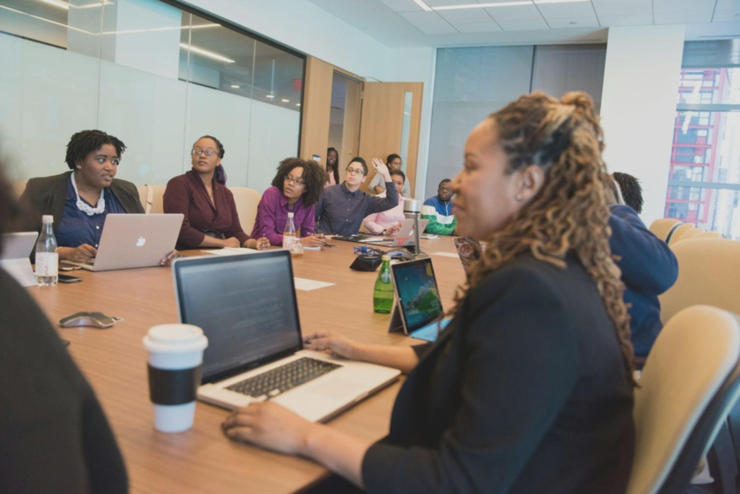 Session de formation en gestion financière avec cas pratiques