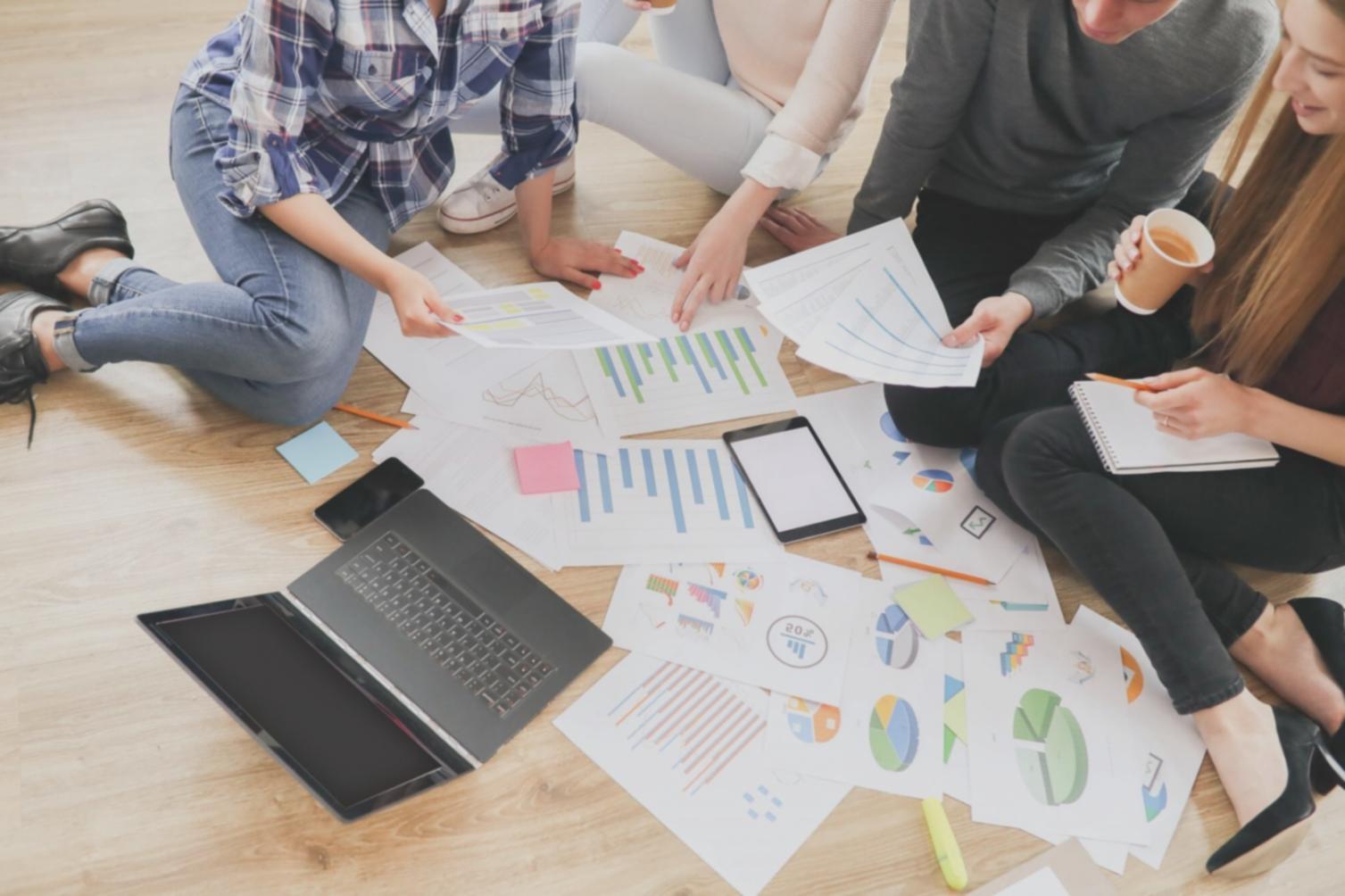 Espace de travail collaboratif avec tableaux de bord